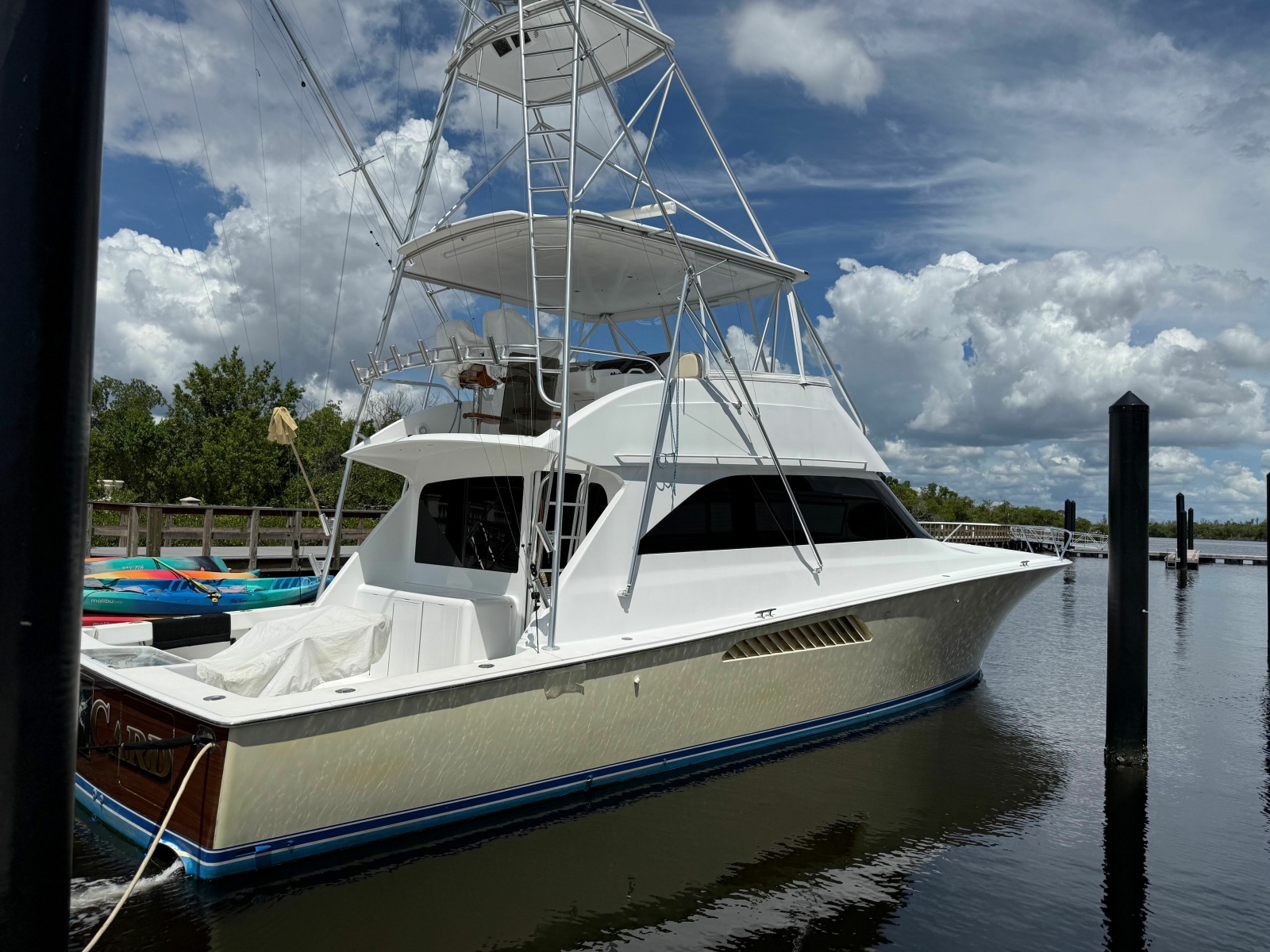 2002 Viking 52 Convertible