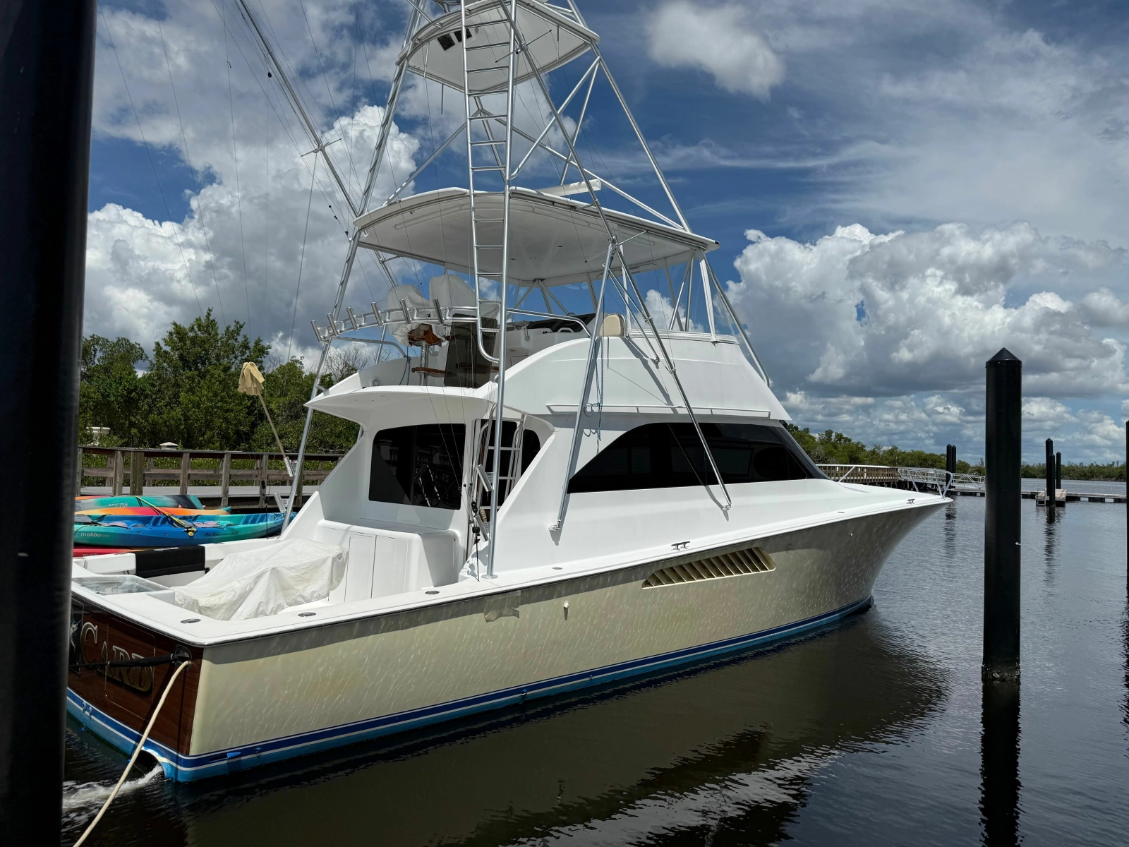 2002 Viking 52 Convertible