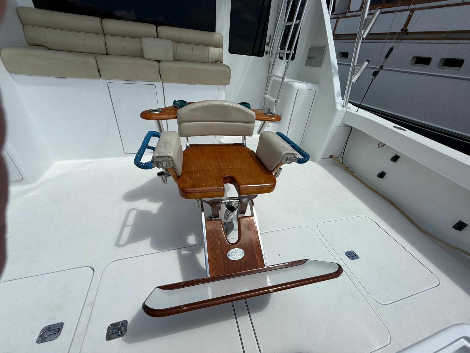 2002 Viking 52 Convertible