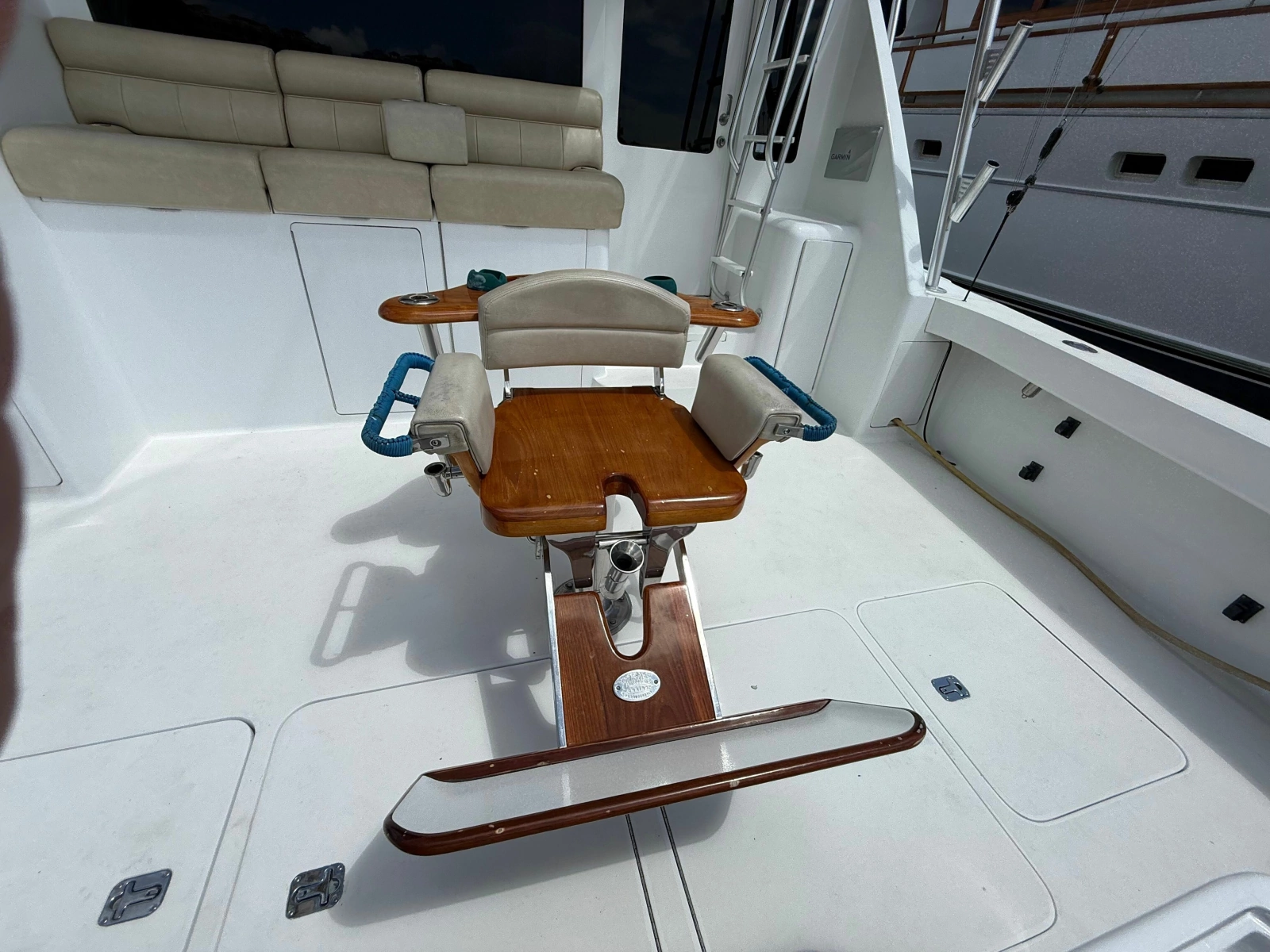 2002 Viking 52 Convertible