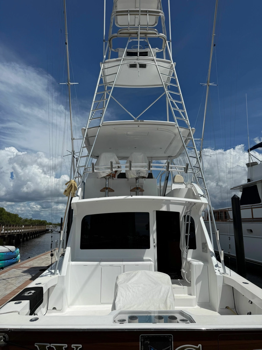 2002 Viking 52 Convertible