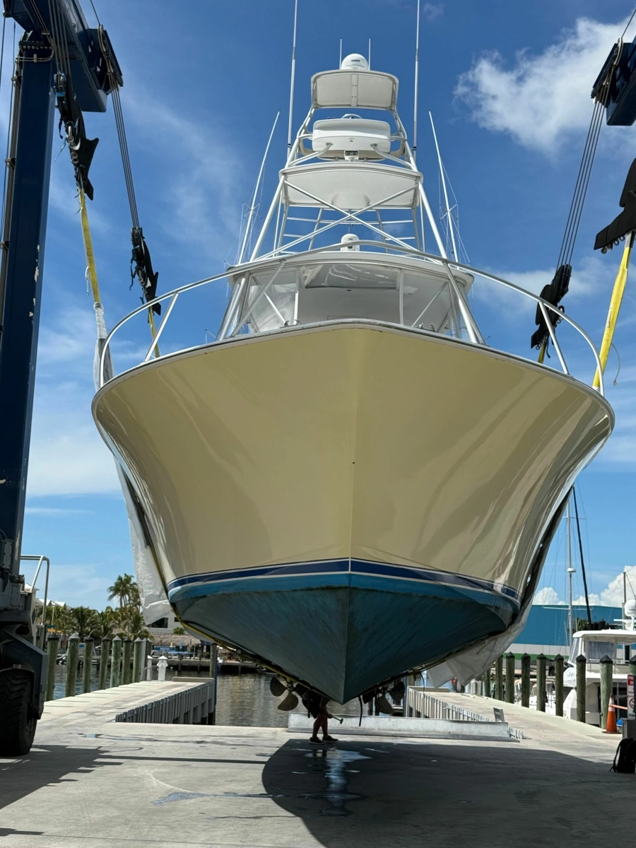 2002 Viking 52 Convertible