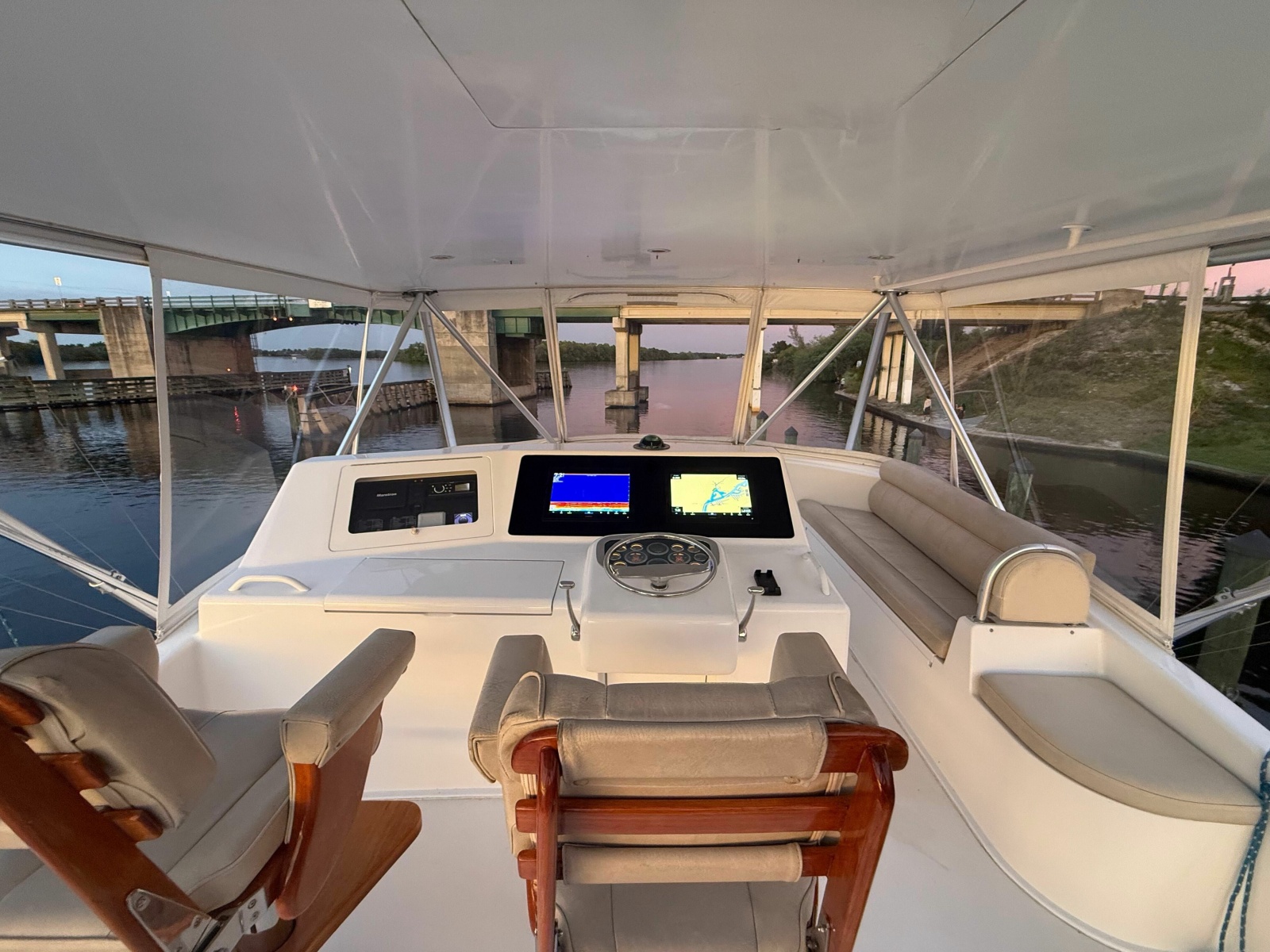 2002 Viking 52 Convertible