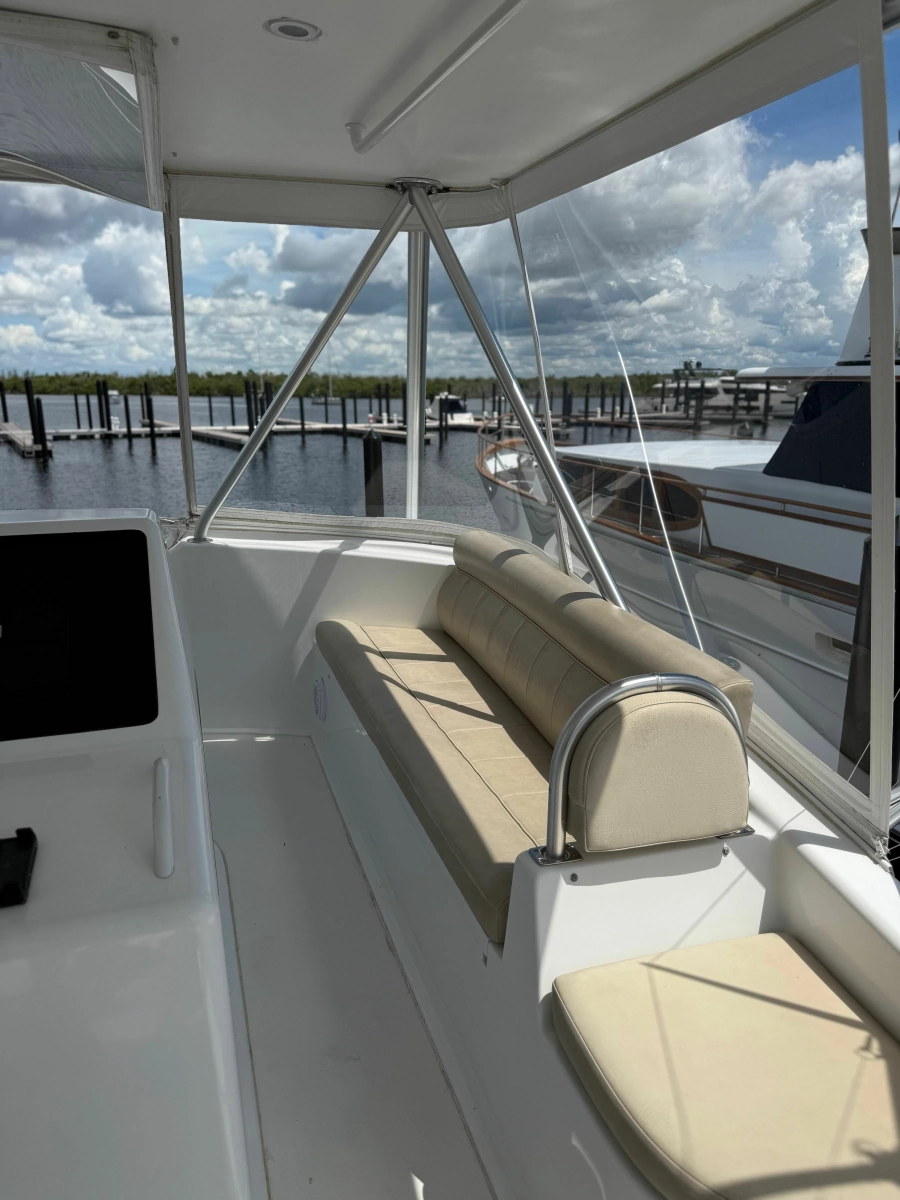 2002 Viking 52 Convertible