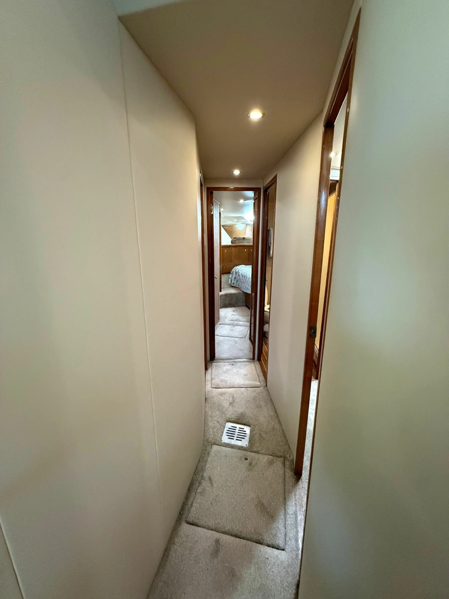 2002 Viking 52 Convertible