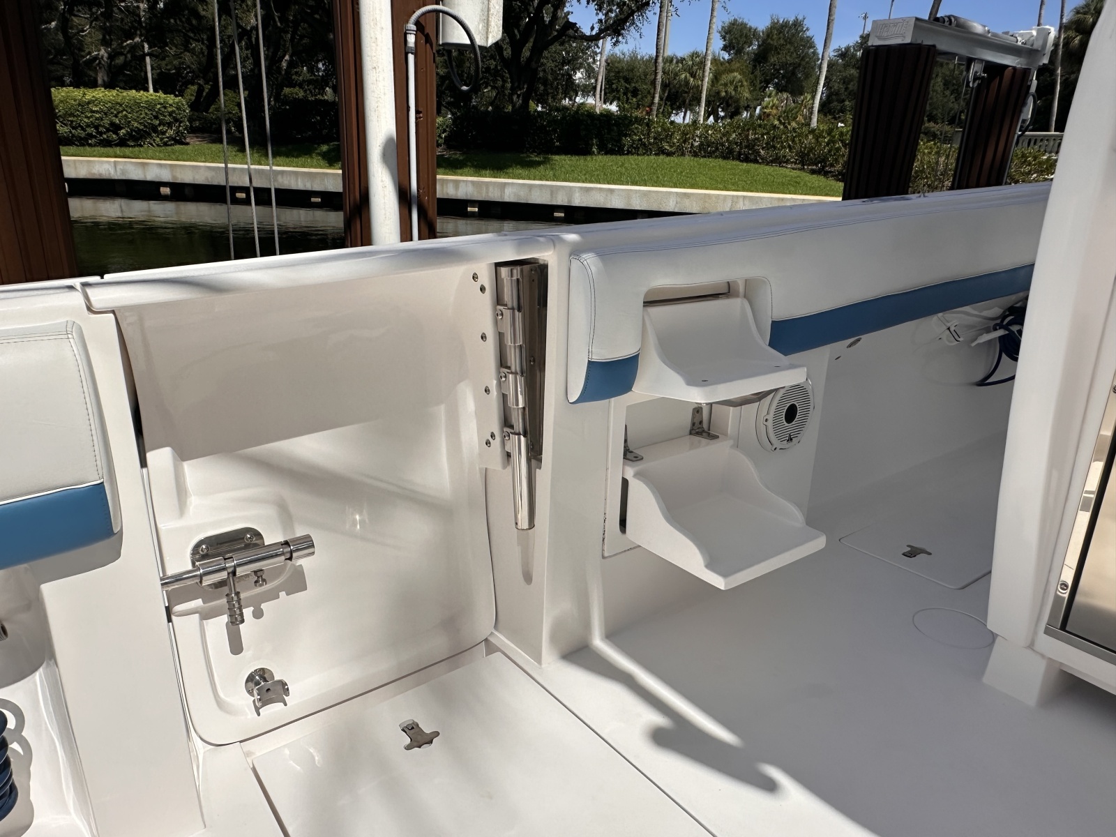 2020 Intrepid 407 Panacea