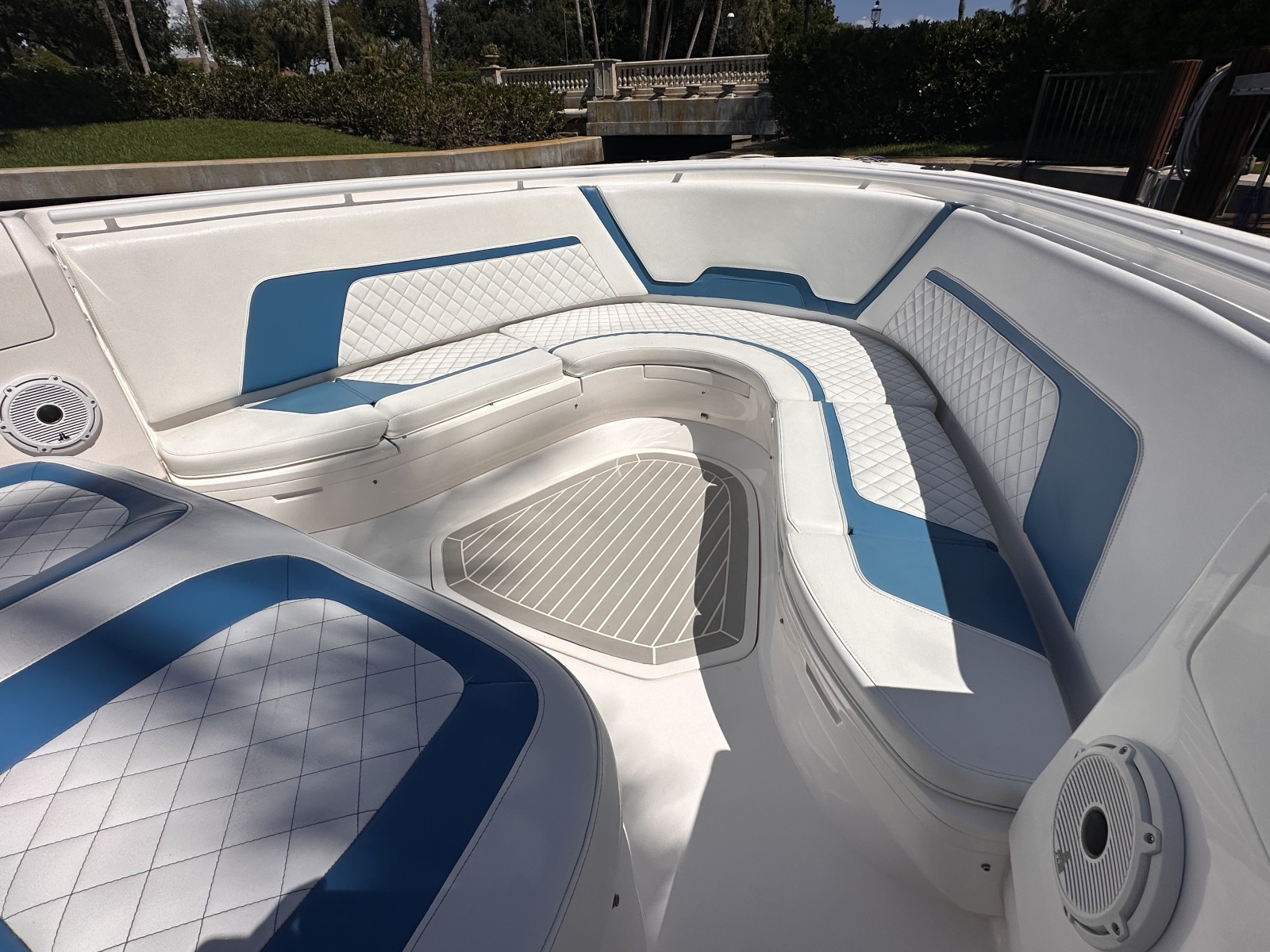 2020 Intrepid 407 Panacea