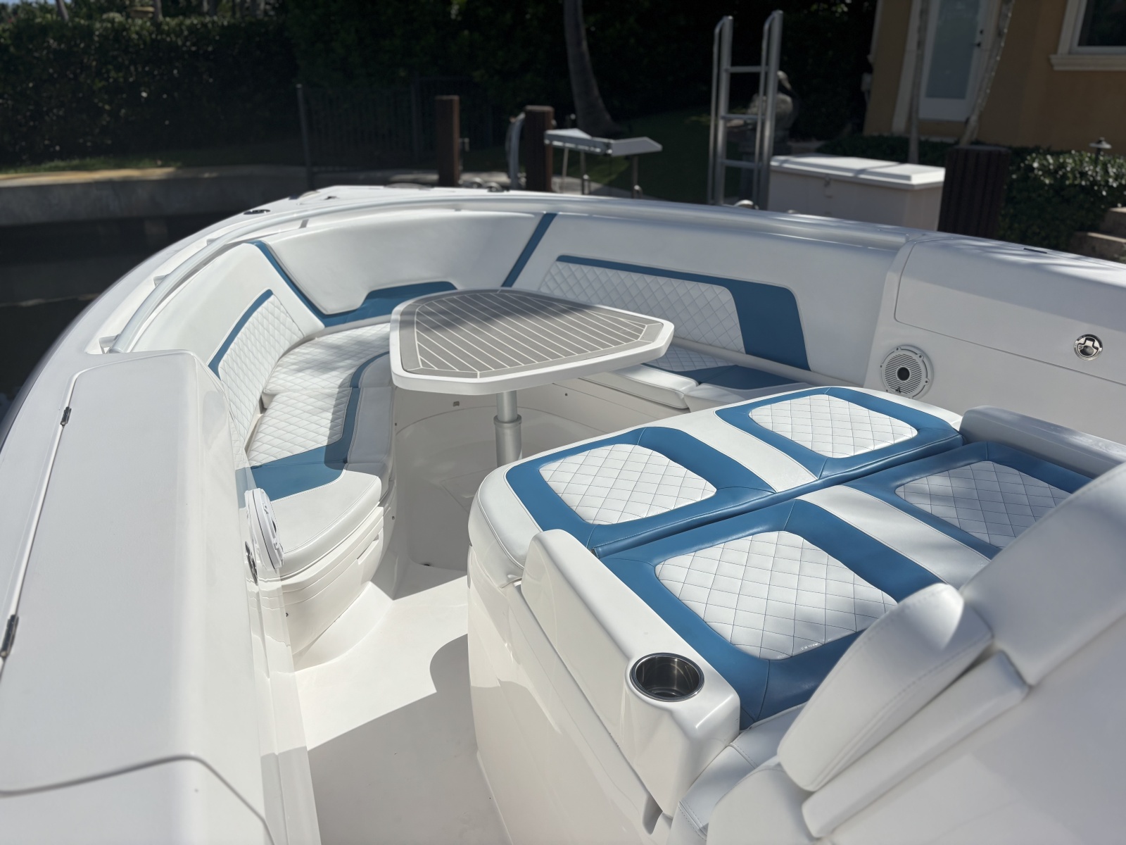 2020 Intrepid 407 Panacea