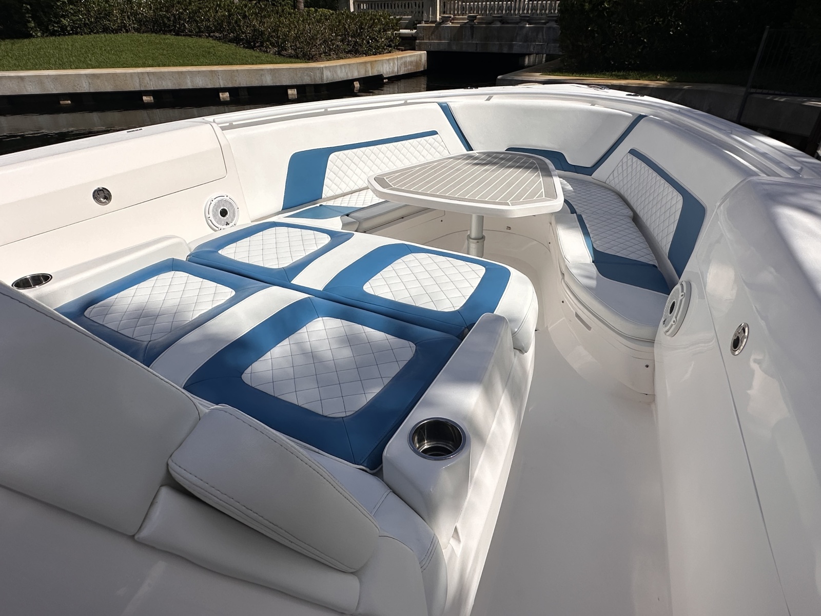 2020 Intrepid 407 Panacea