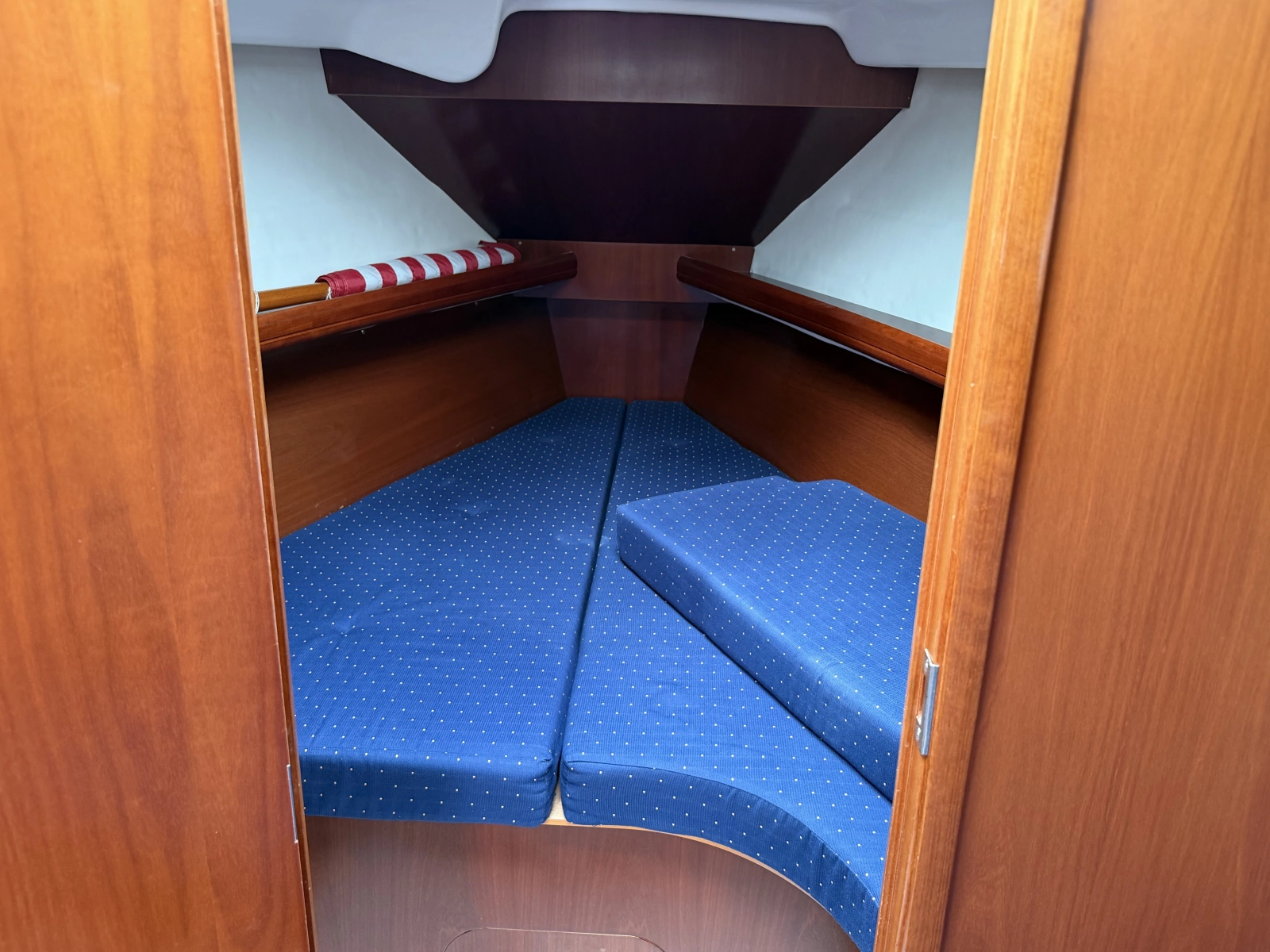 2004 Beneteau 