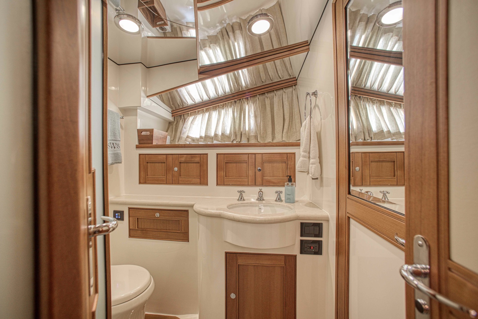 2017 Marlow Explorer 49E