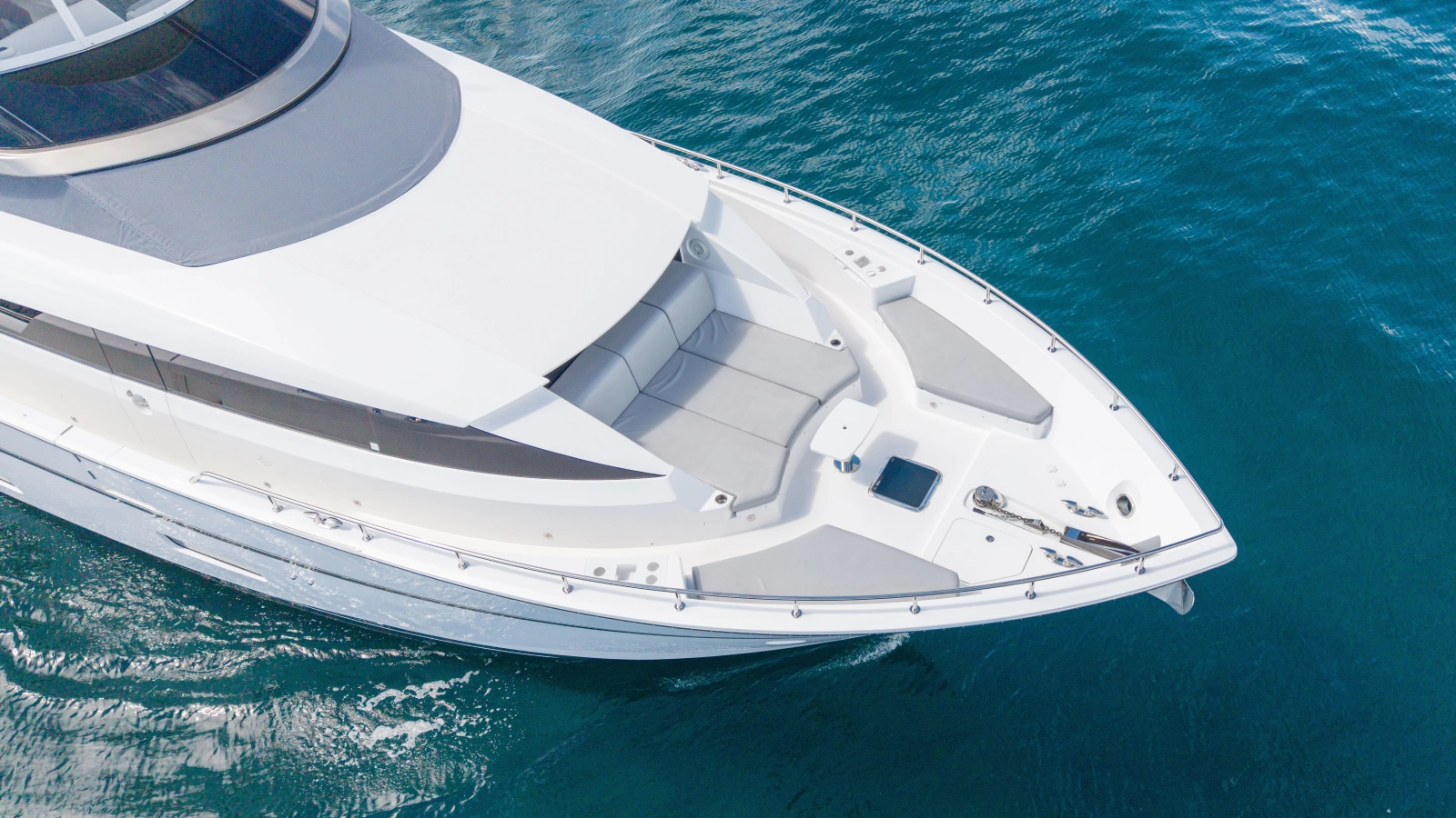 2018 Hatteras M75
