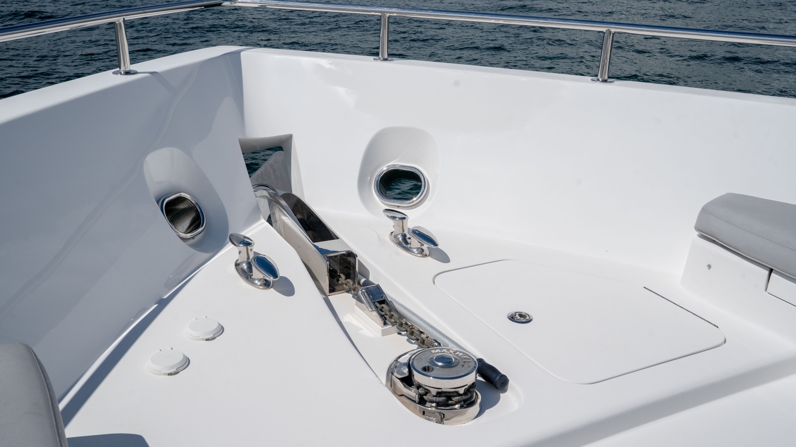 2018 Hatteras M75