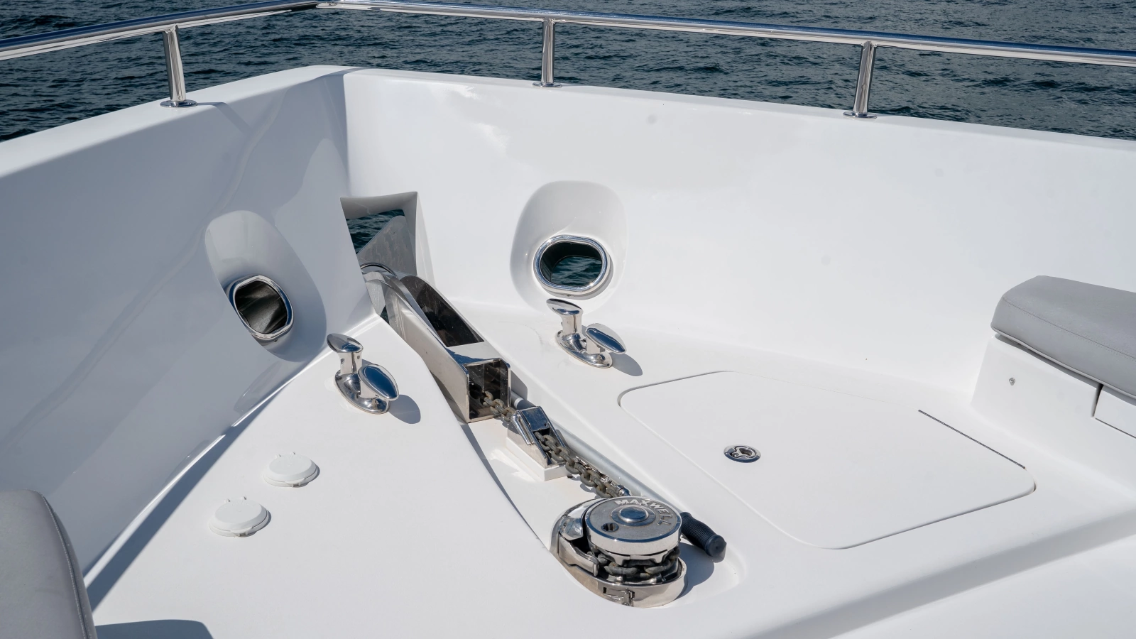 2018 Hatteras M75