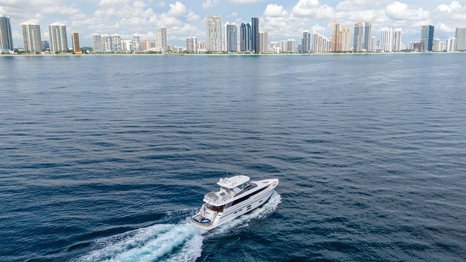 2018 Hatteras M75