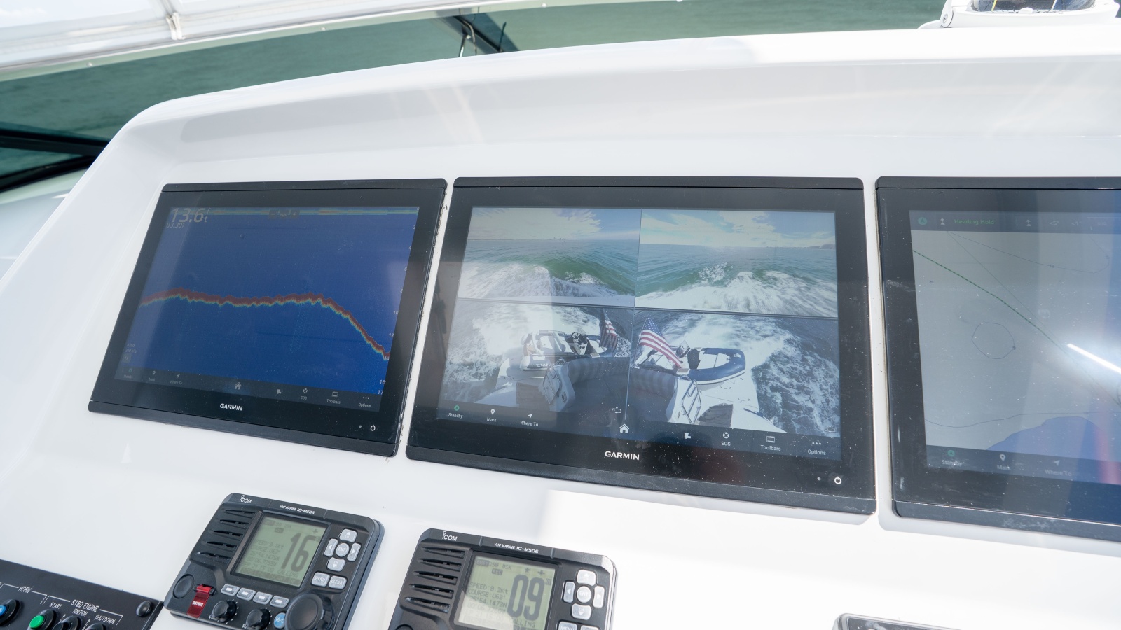 2018 Hatteras M75