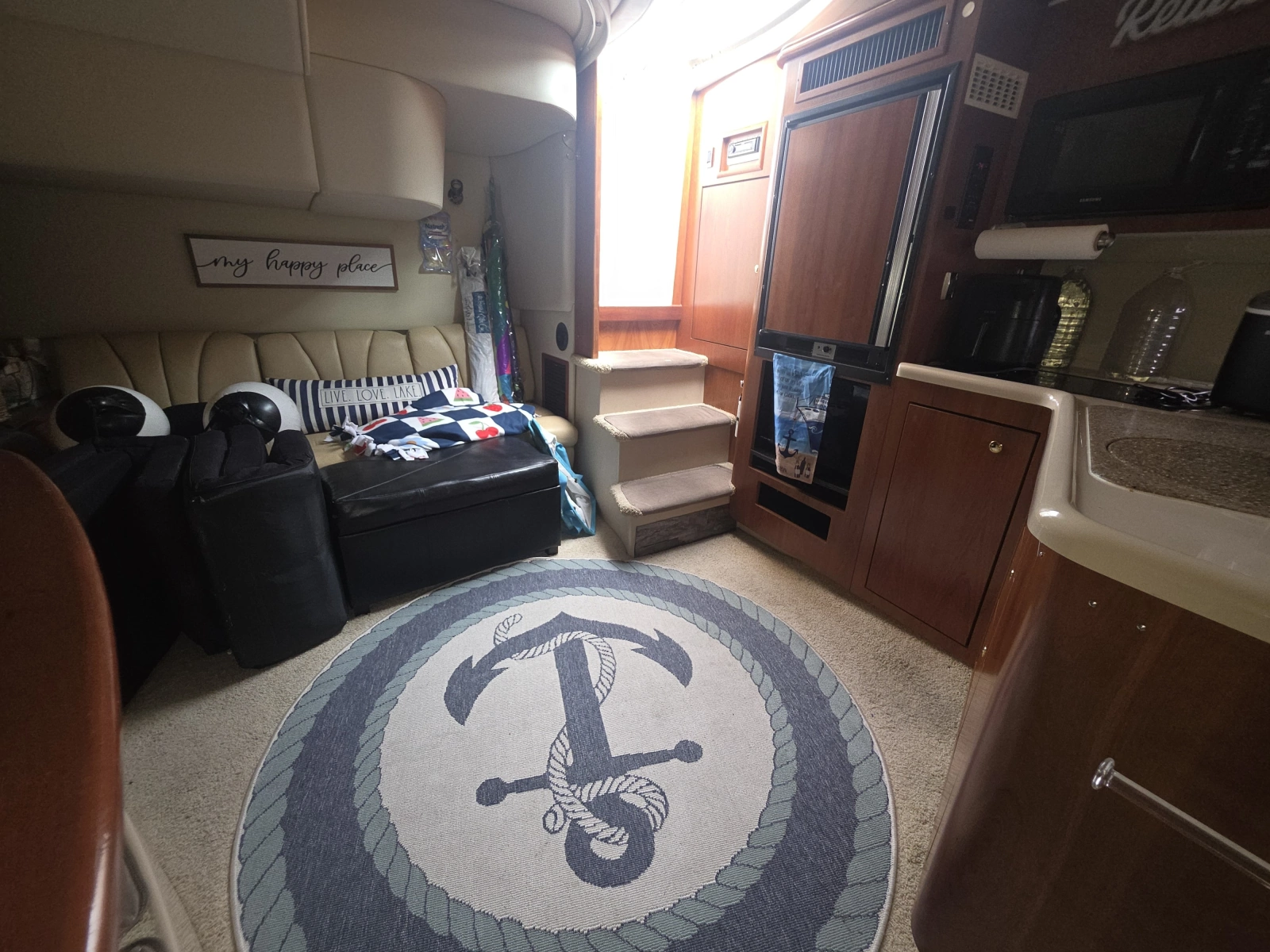 2001 Cruisers Yachts 3572