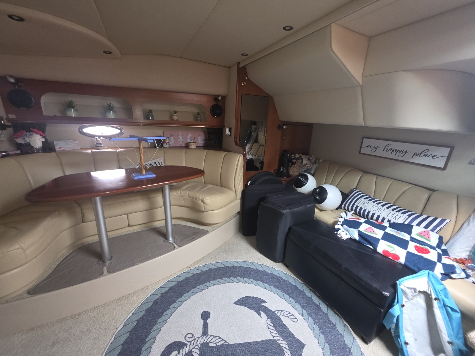 2001 Cruisers Yachts 3572