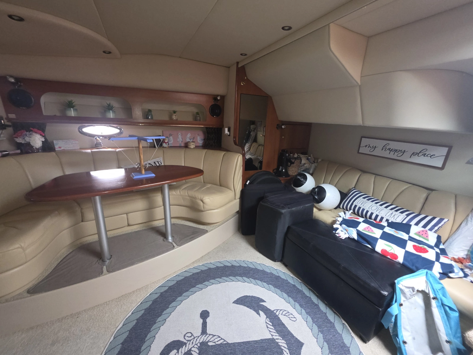 2001 Cruisers Yachts 3572