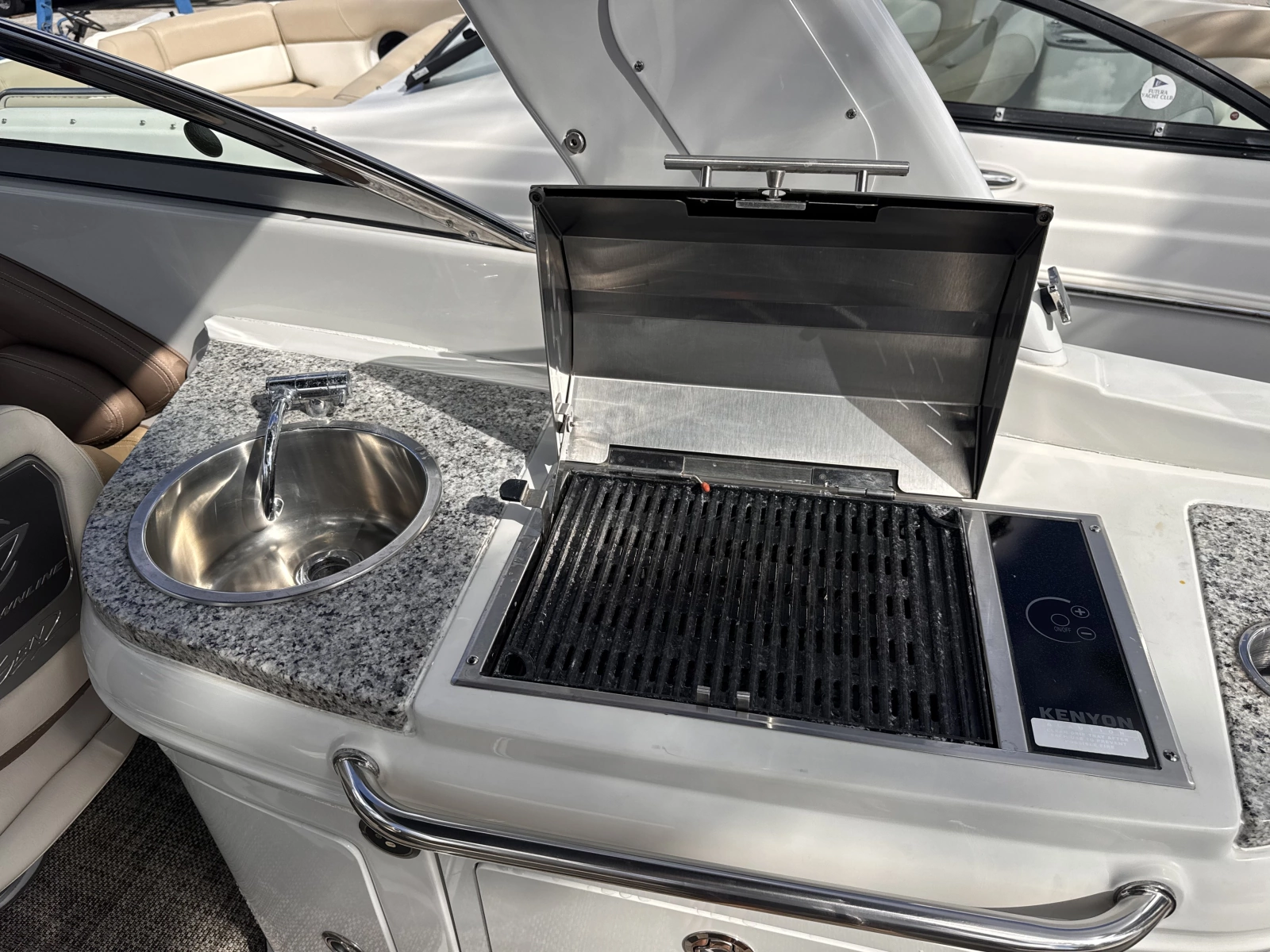 2022 Crownline 