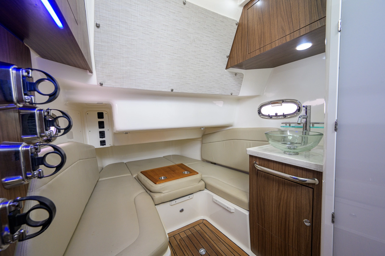 2018 Boston Whaler 380 Outrage