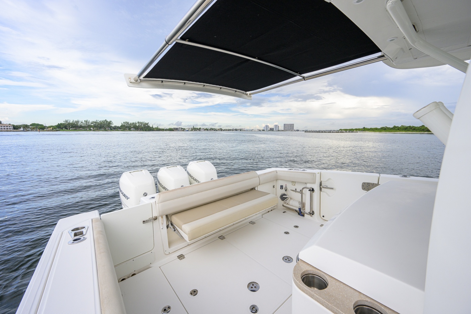 2018 Boston Whaler 380 Outrage