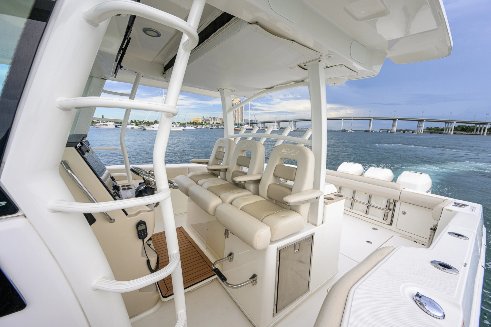 2018 Boston Whaler 380 Outrage
