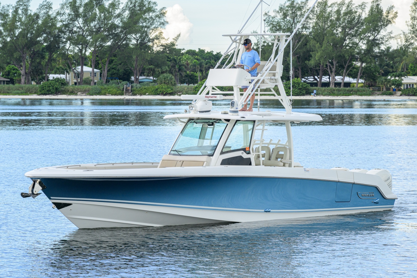 2018 Boston Whaler 380 Outrage