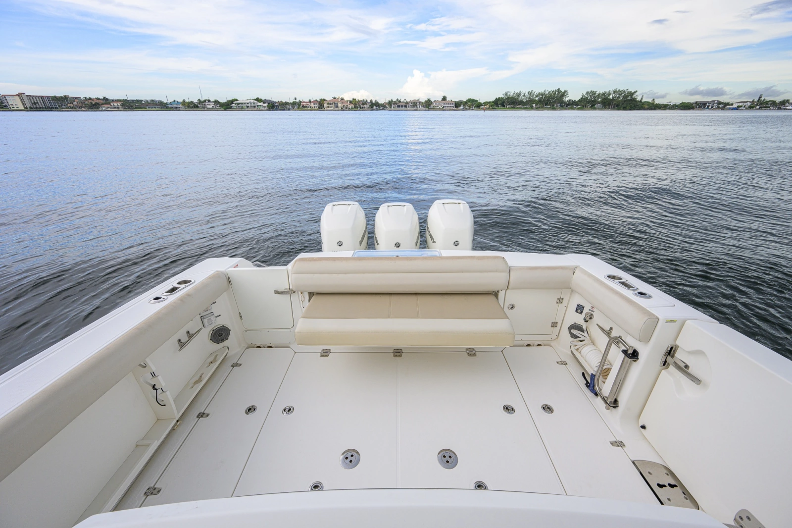 2018 Boston Whaler 380 Outrage