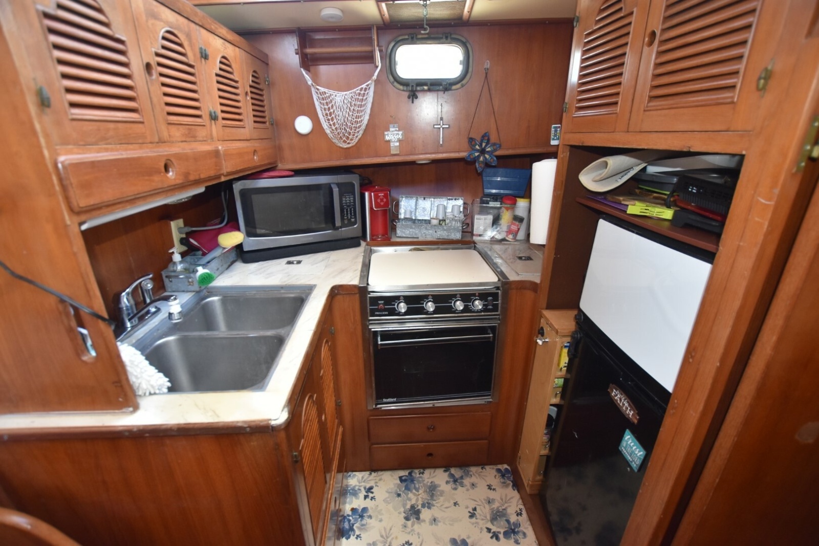 1985 Albin 43 Double Cabin — One Knot At A Time