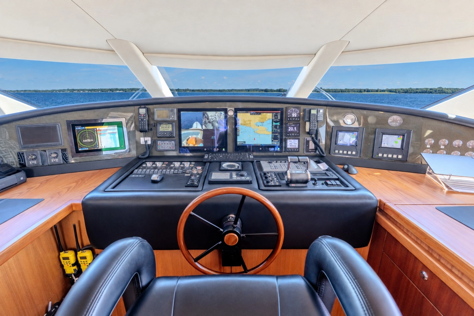 2004 Sunseeker 105 Yacht