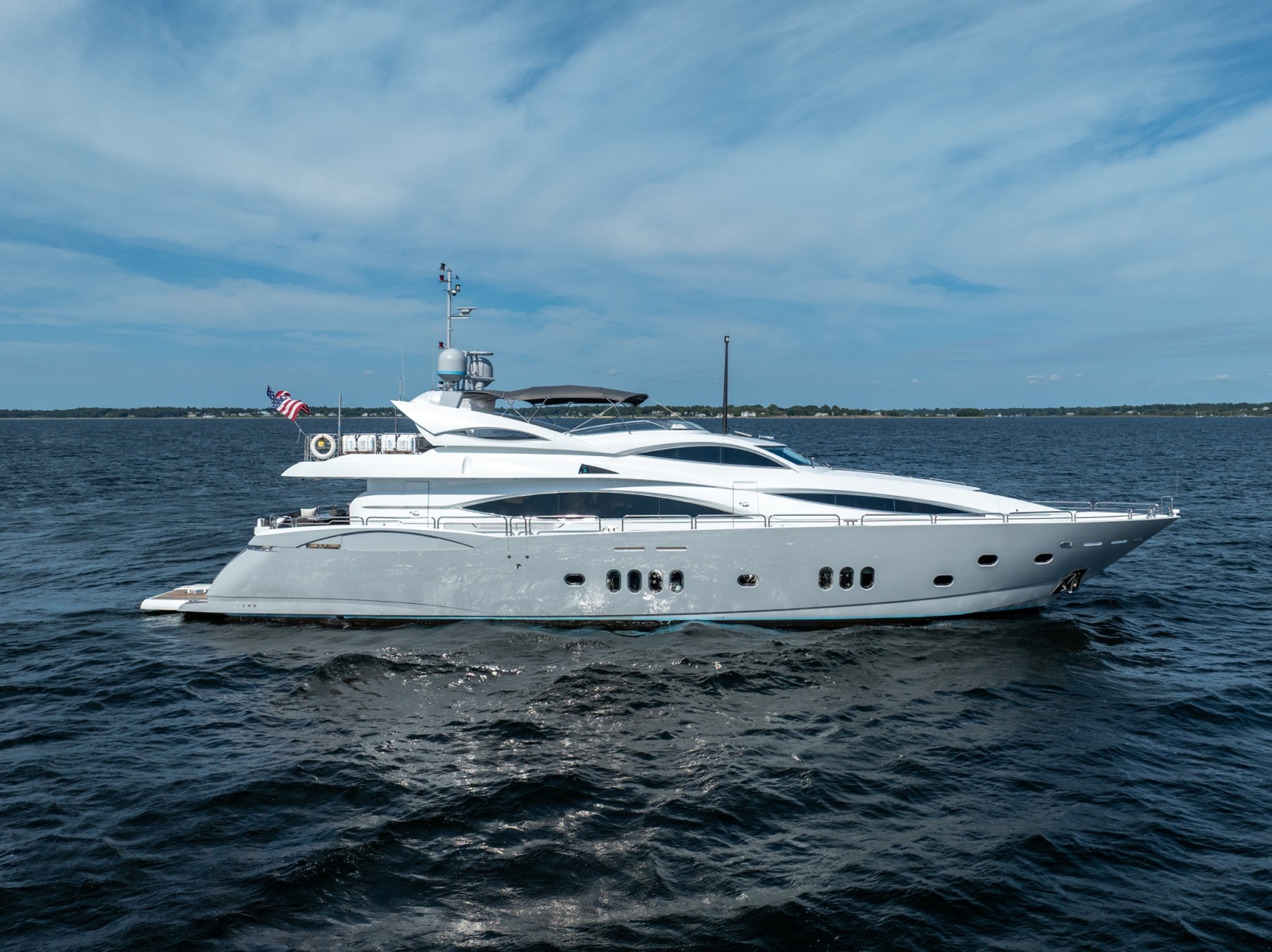 2004 Sunseeker 105 Yacht