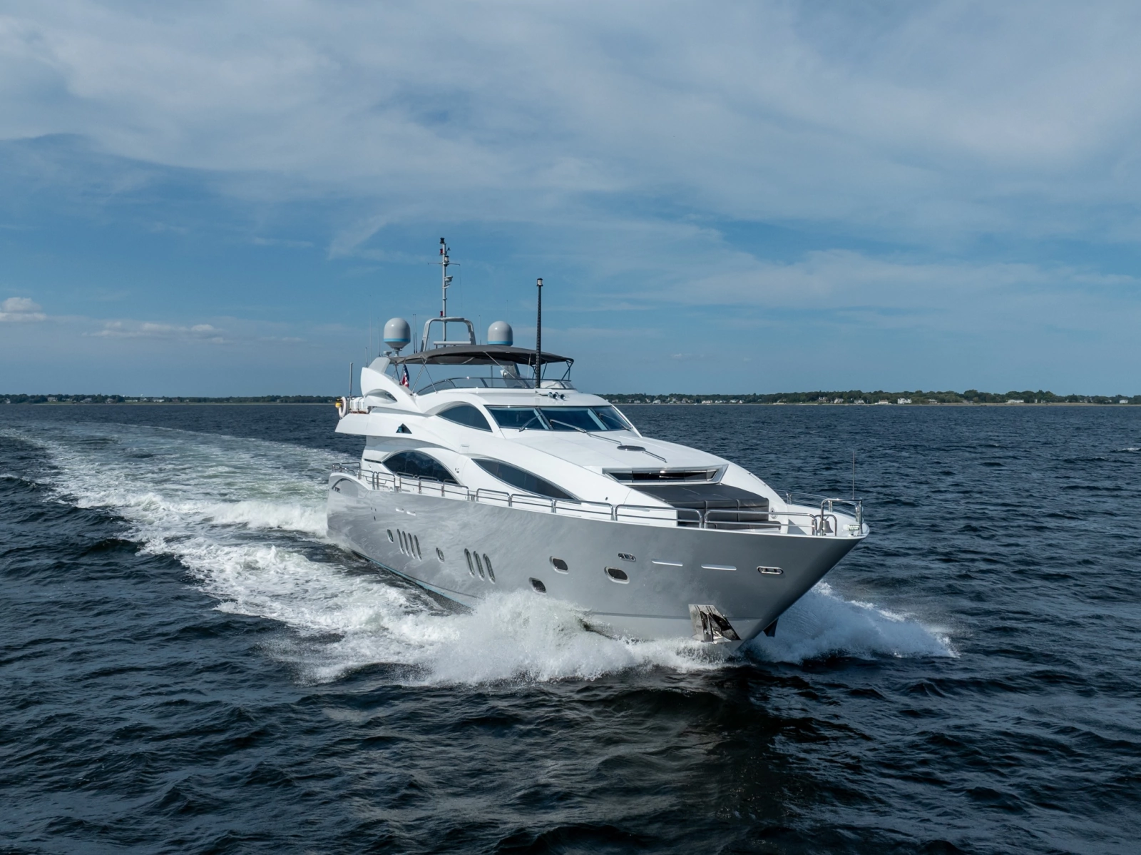 2004 Sunseeker 105 Yacht