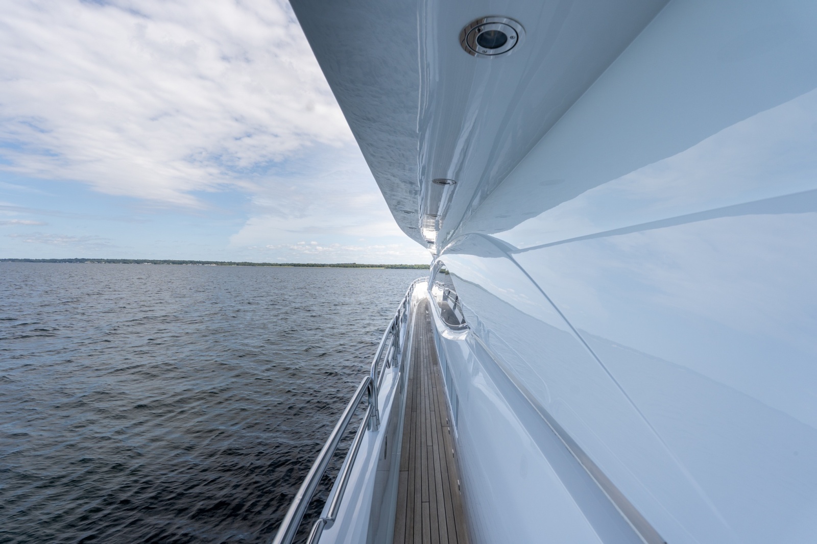 2004 Sunseeker 105 Yacht
