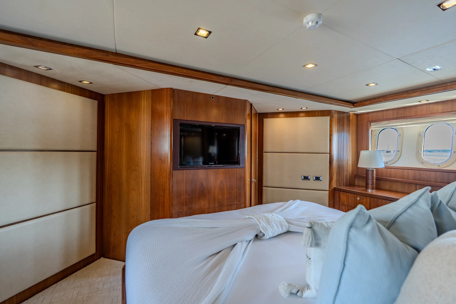 2004 Sunseeker 105 Yacht