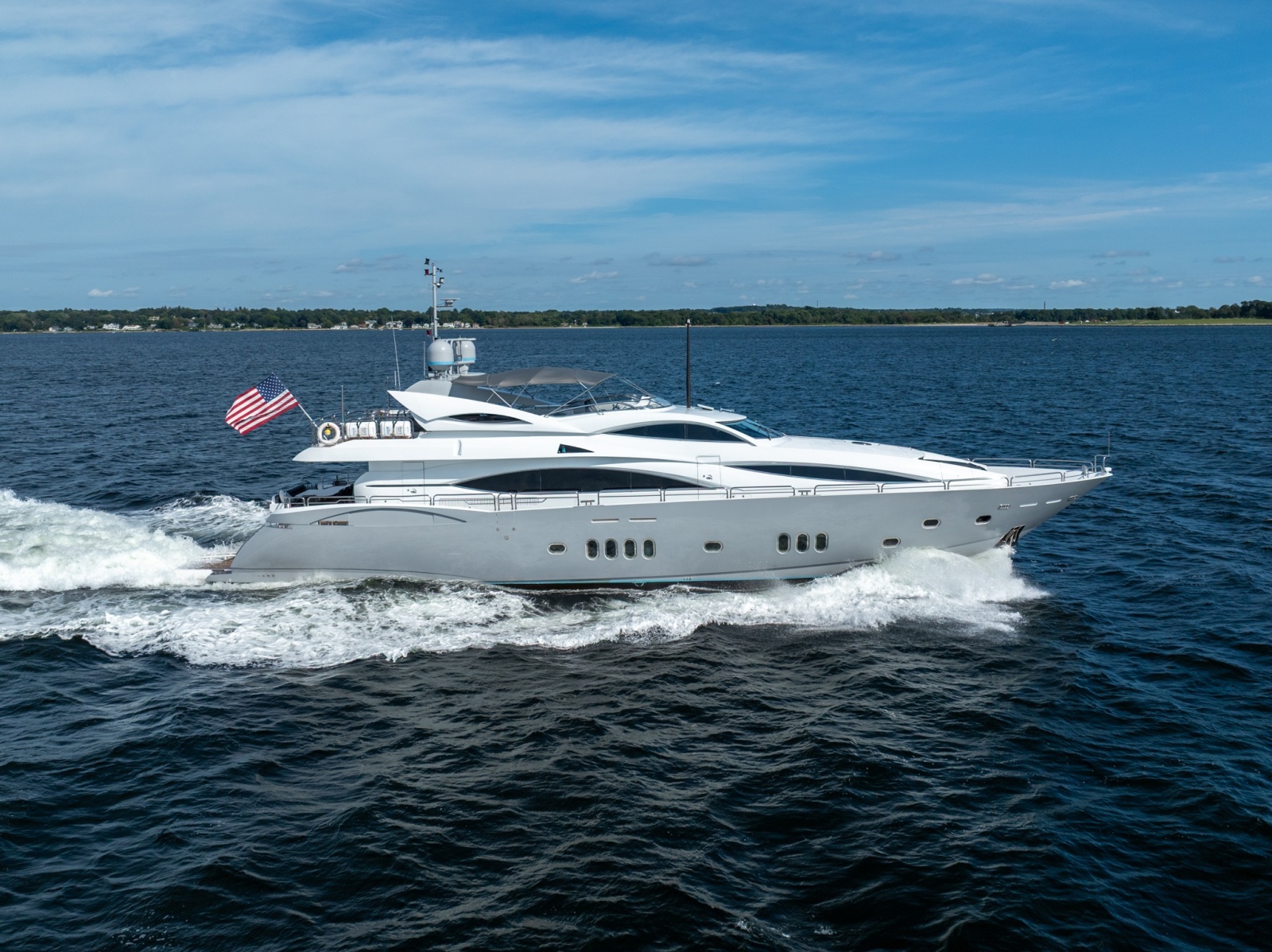 2004 Sunseeker 105 Yacht