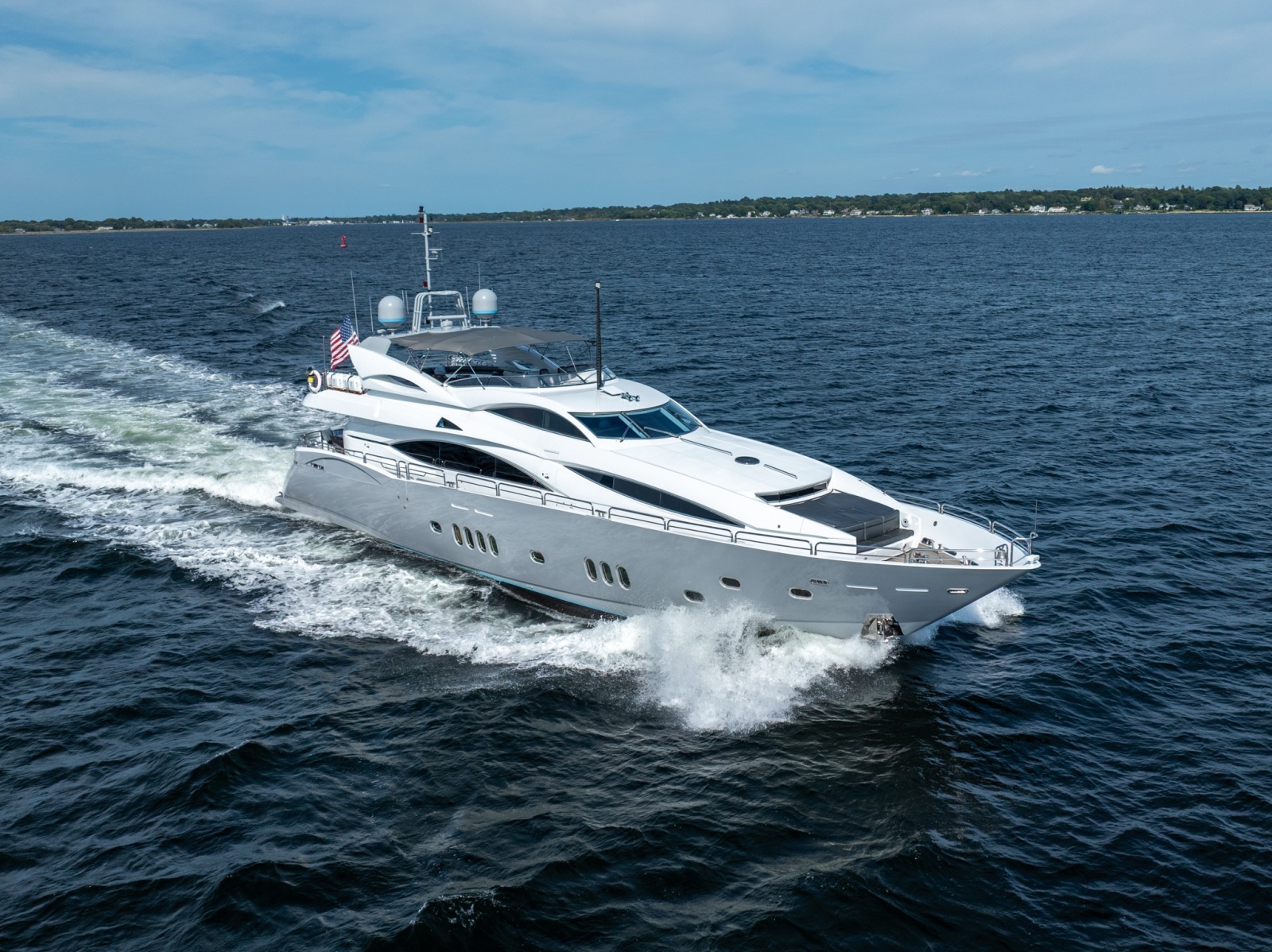 2004 Sunseeker 105 Yacht