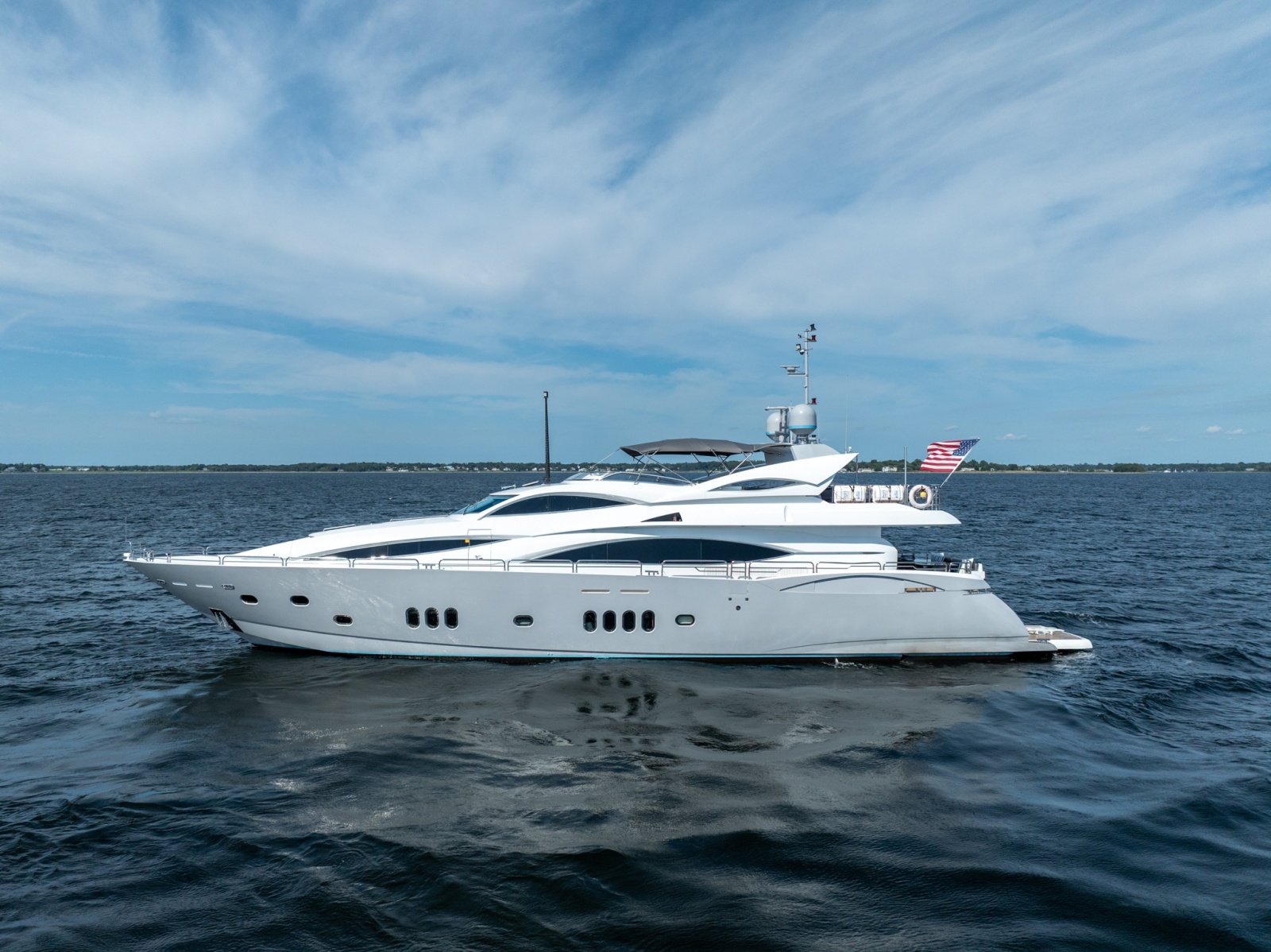 2004 Sunseeker 105 Yacht