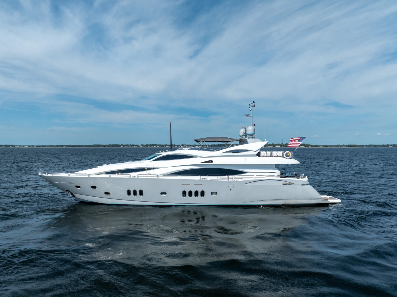 2004 Sunseeker 105 Yacht
