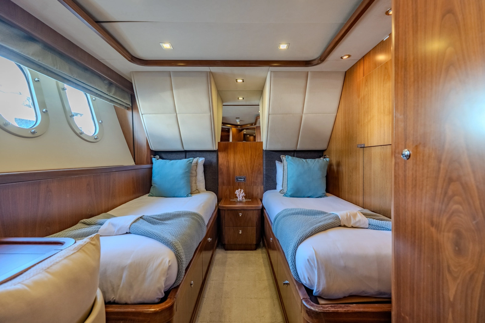 2004 Sunseeker 105 Yacht