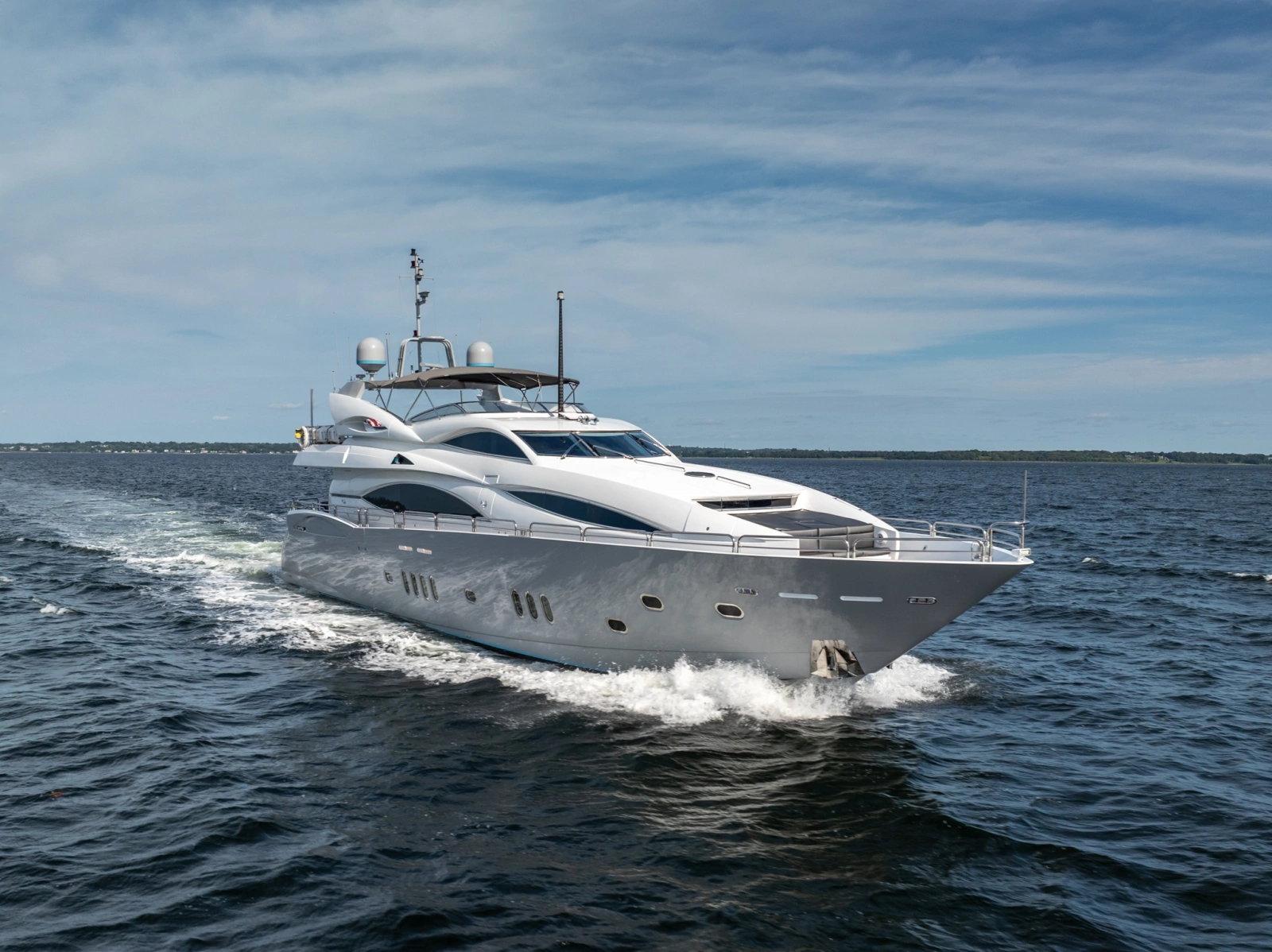2004 Sunseeker 105 Yacht