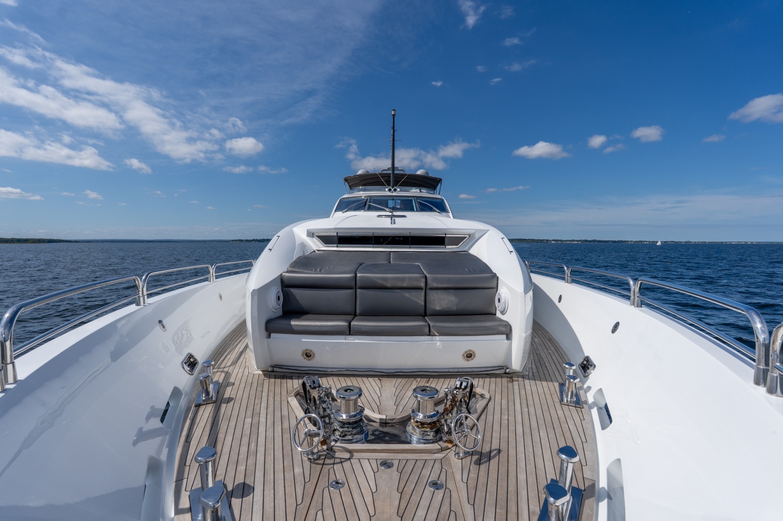 2004 Sunseeker 105 Yacht