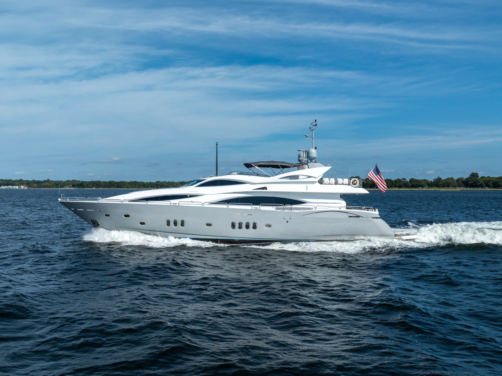2004 Sunseeker 105 Yacht