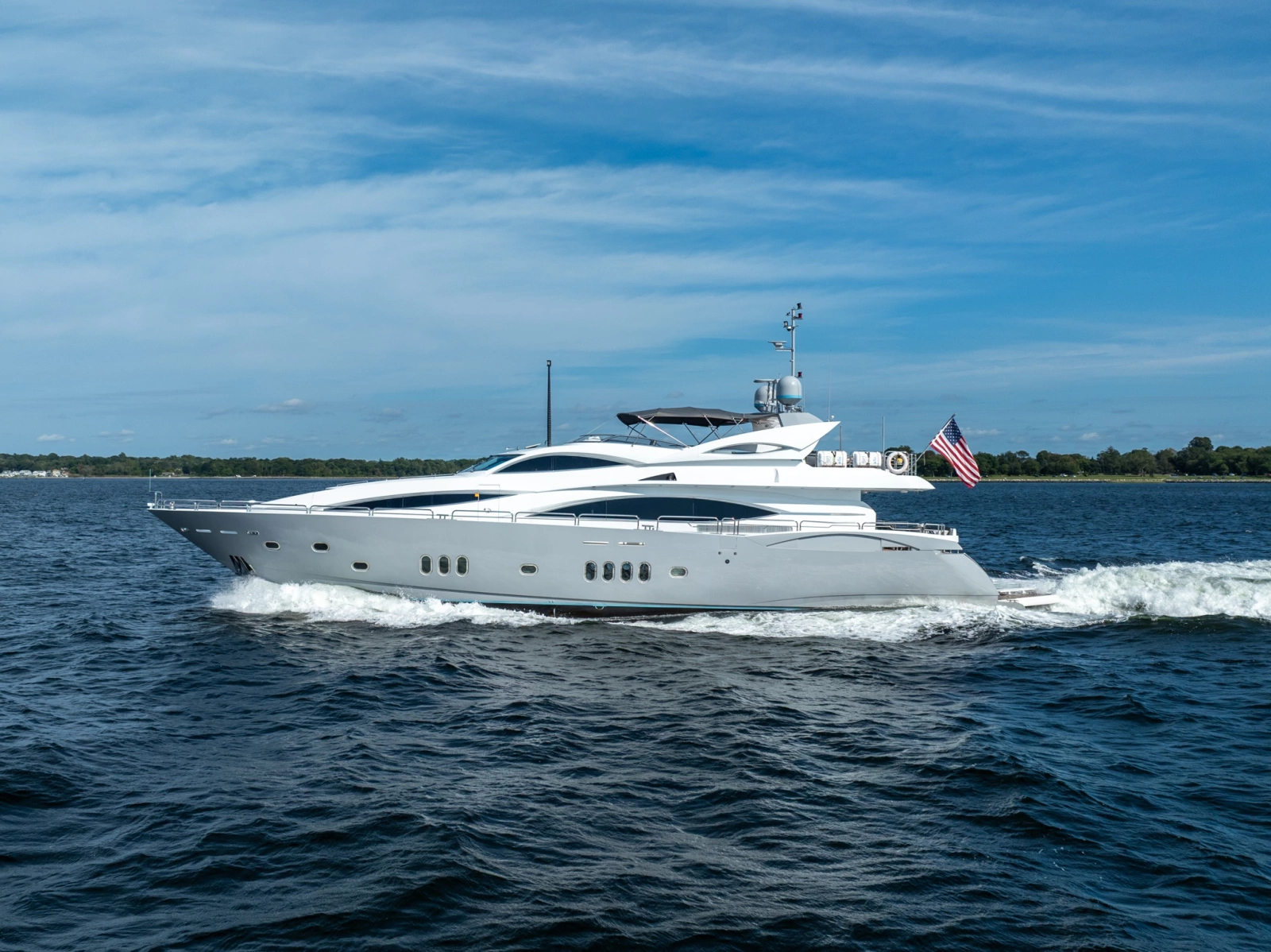 2004 Sunseeker 105 Yacht