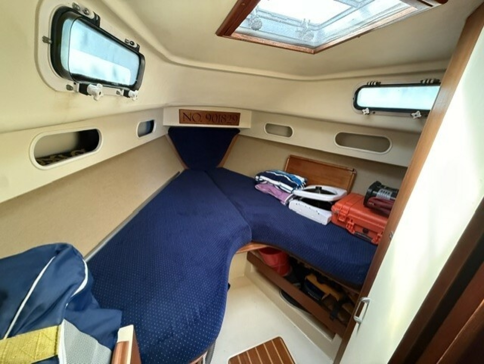 1986 Pearson 303