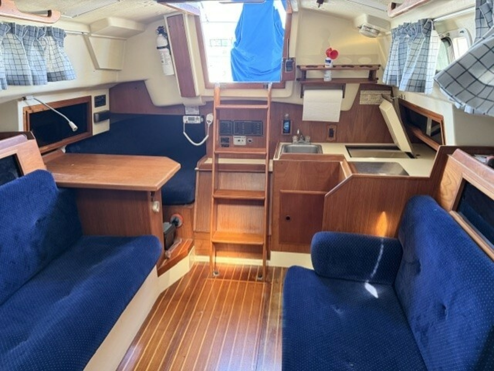 1986 Pearson 303