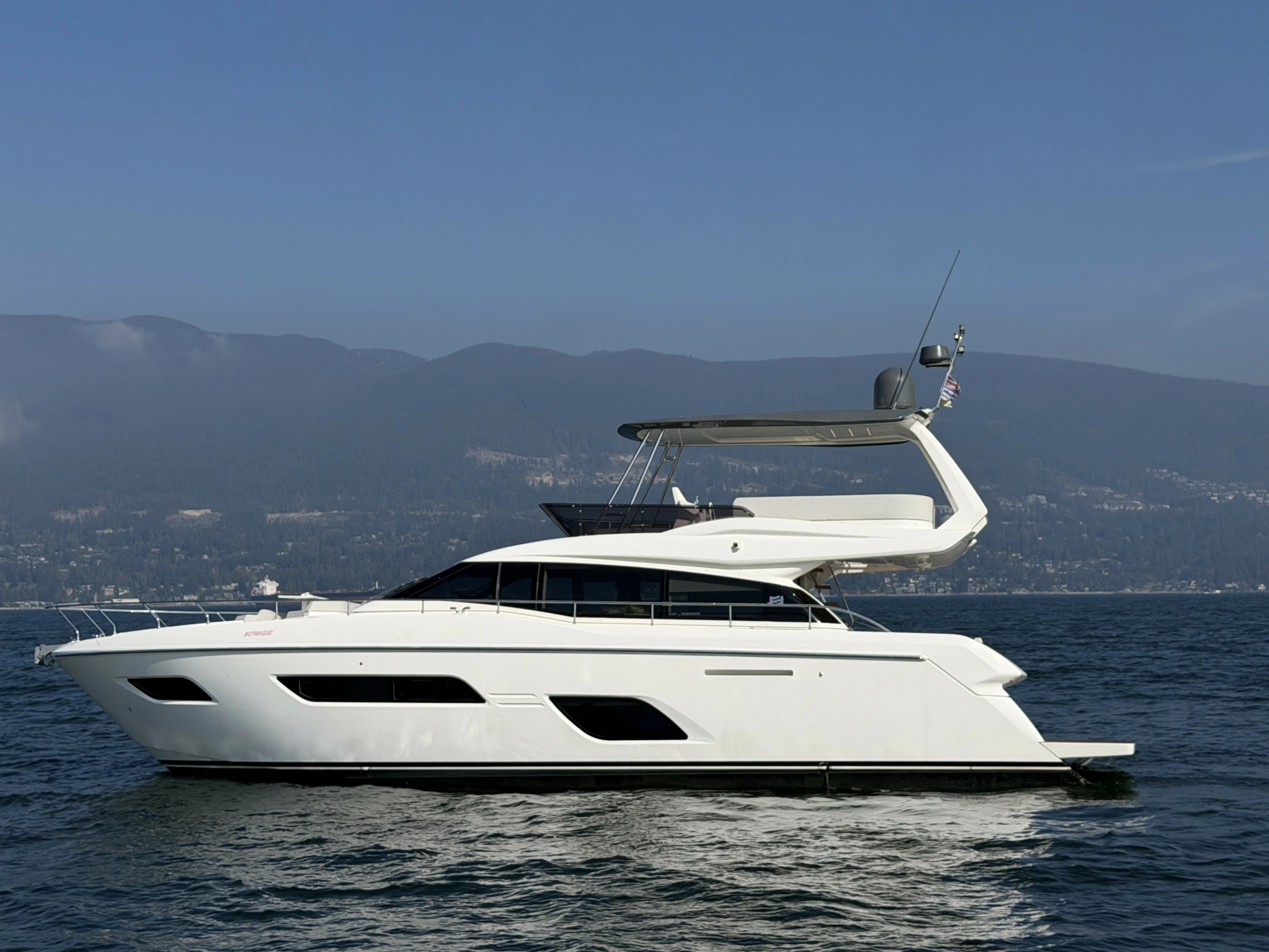 2020 Ferretti Yachts 550 Fly