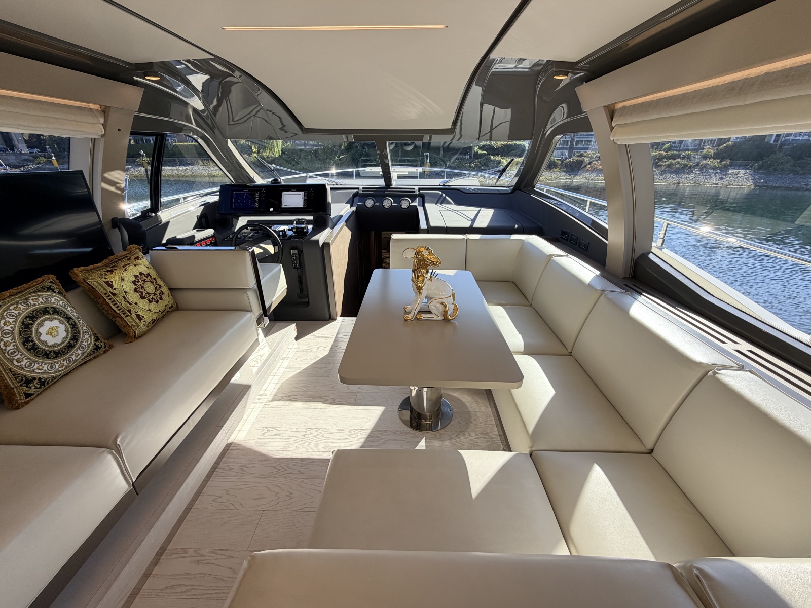 2020 Ferretti Yachts 550 Fly