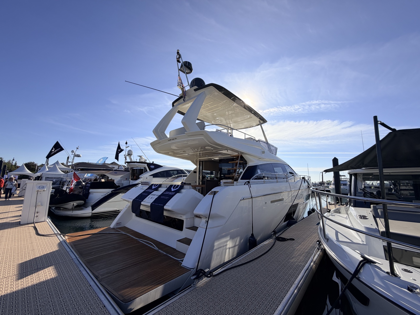 2020 Ferretti Yachts 550 Fly