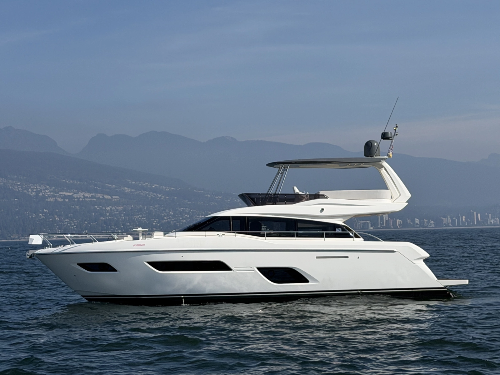 2020 Ferretti Yachts 550 Fly